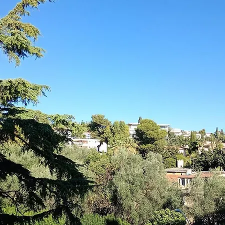 Artemare, Il Fascino Del Classico Con Ogni Comfort アパート