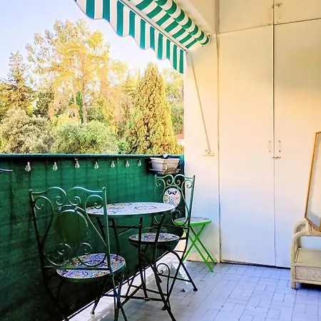 Artemare, Il Fascino Del Classico Con Ogni Comfort アパート *