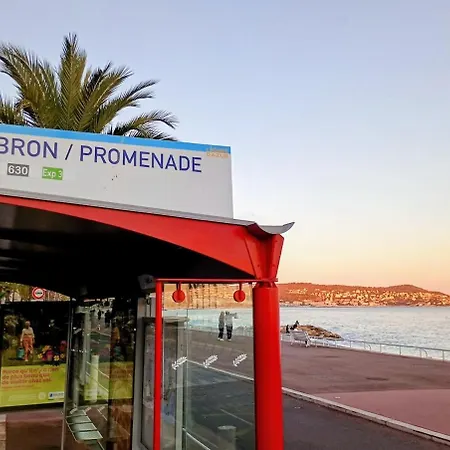 Artemare, Il Fascino Del Classico Con Ogni Comfort アパート